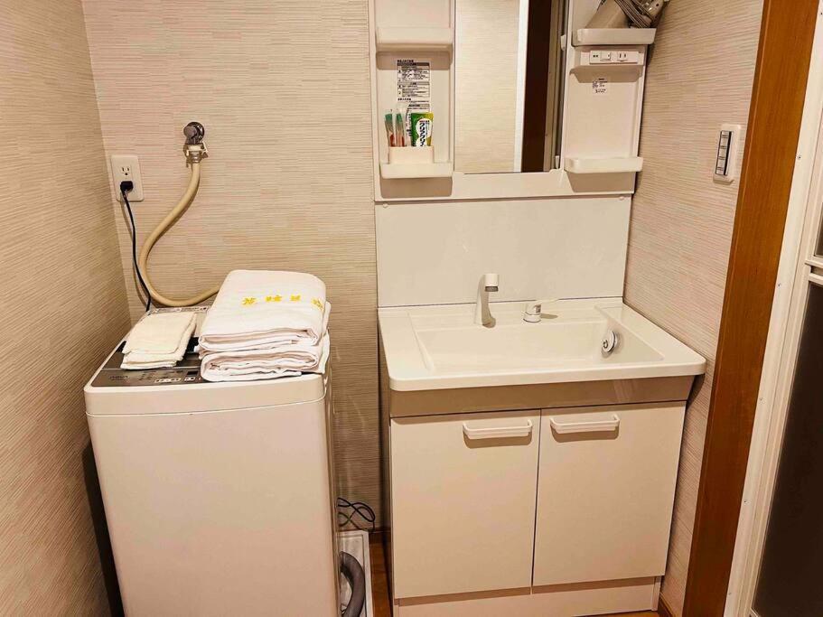 全新上线花跡民宿4号館301，关西机场直达萩之茶屋出站1分钟！难波，心斋桥4分钟车程！ Osaka